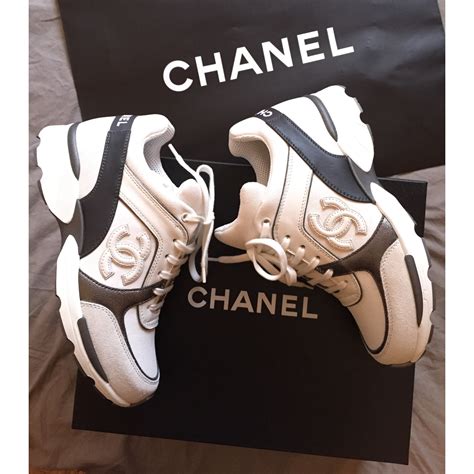 basket femme chanel blanche|chanel shopping basket.